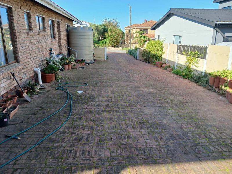 3 Bedroom Property for Sale in Stilbaai Wes Western Cape